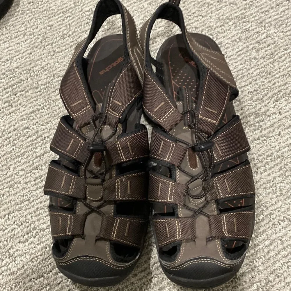 Gotcha sandals